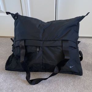 Large tote weekender bag by Nike